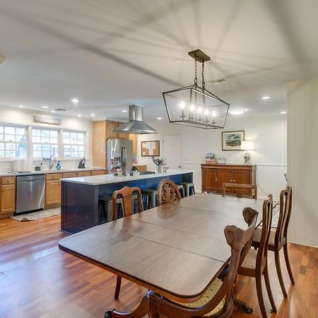 Spacious St Simons Island Vacation Rental With Pool! St. Simons Island Bagian luar foto