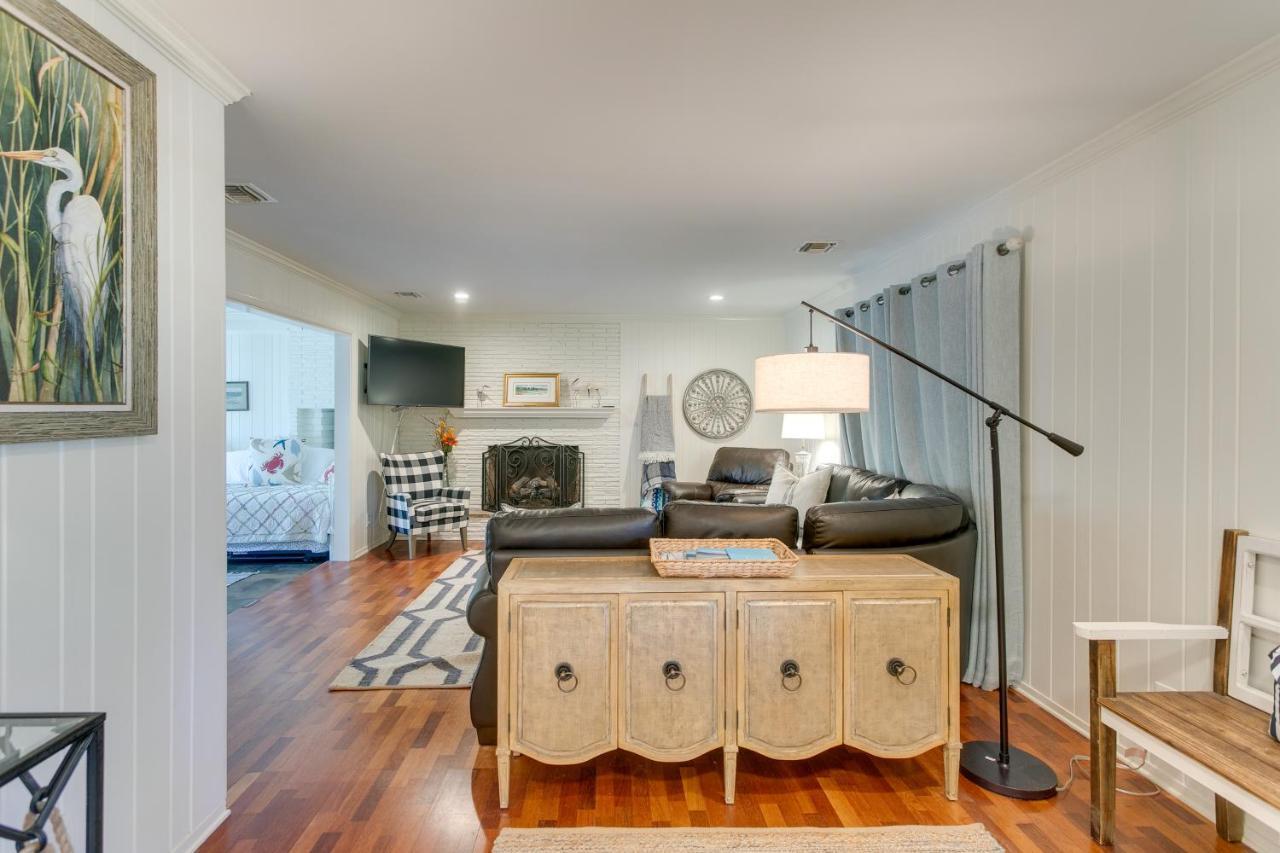 Spacious St Simons Island Vacation Rental With Pool! St. Simons Island Bagian luar foto