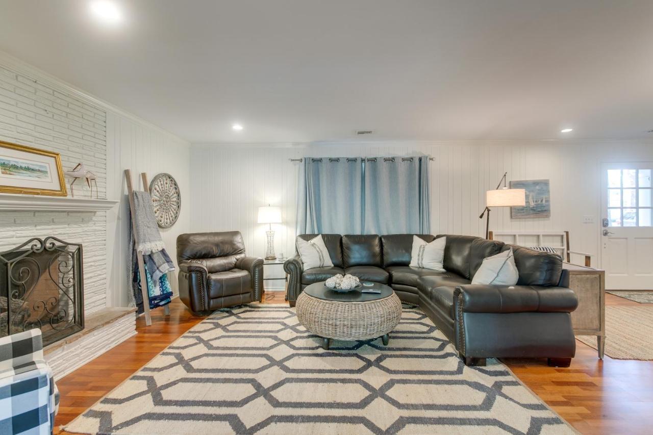 Spacious St Simons Island Vacation Rental With Pool! St. Simons Island Bagian luar foto