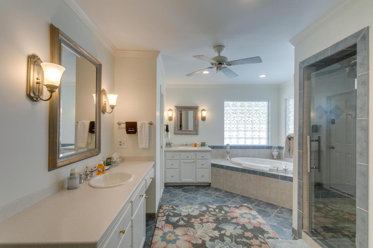 Spacious St Simons Island Vacation Rental With Pool! St. Simons Island Bagian luar foto